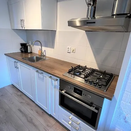 Moana Apartment *