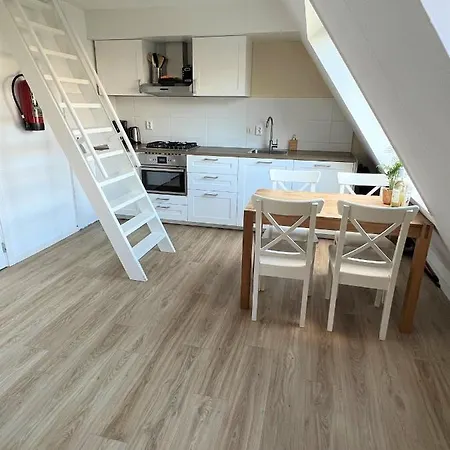Moana Apartment